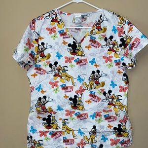 Disney women’s scrub top. Sz small